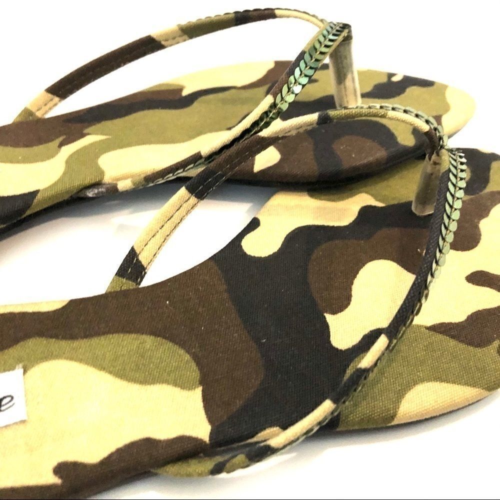 Camouflage camo green olive sequin sandals thongs NEW NIB NWT flip flops 6.5 - Picture 9 of 12